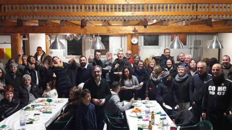 Foto di gruppo cena di Natale 2017 di Un Sorriso in Più